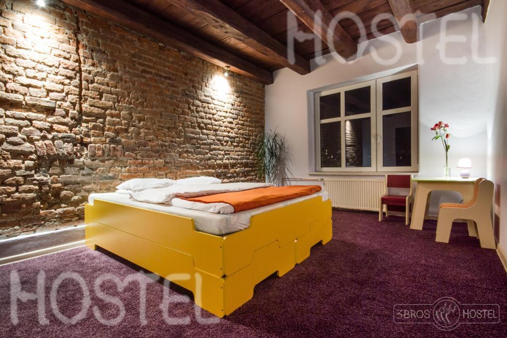 3 Bros' Hostel Cieszyn เชียซึน ห้อง รูปภาพ