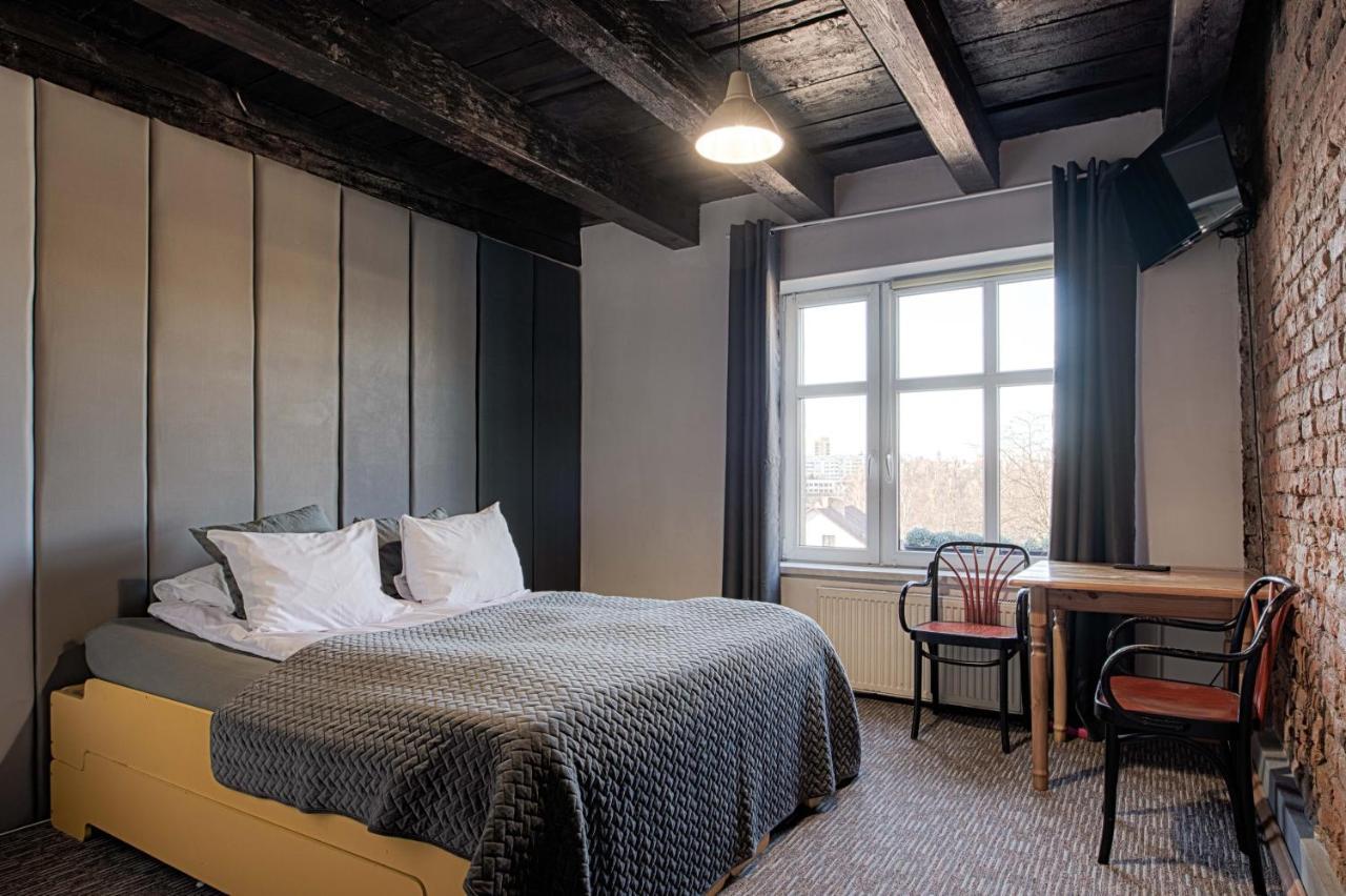 3 Bros' Hostel Cieszyn เชียซึน ภายนอก รูปภาพ
