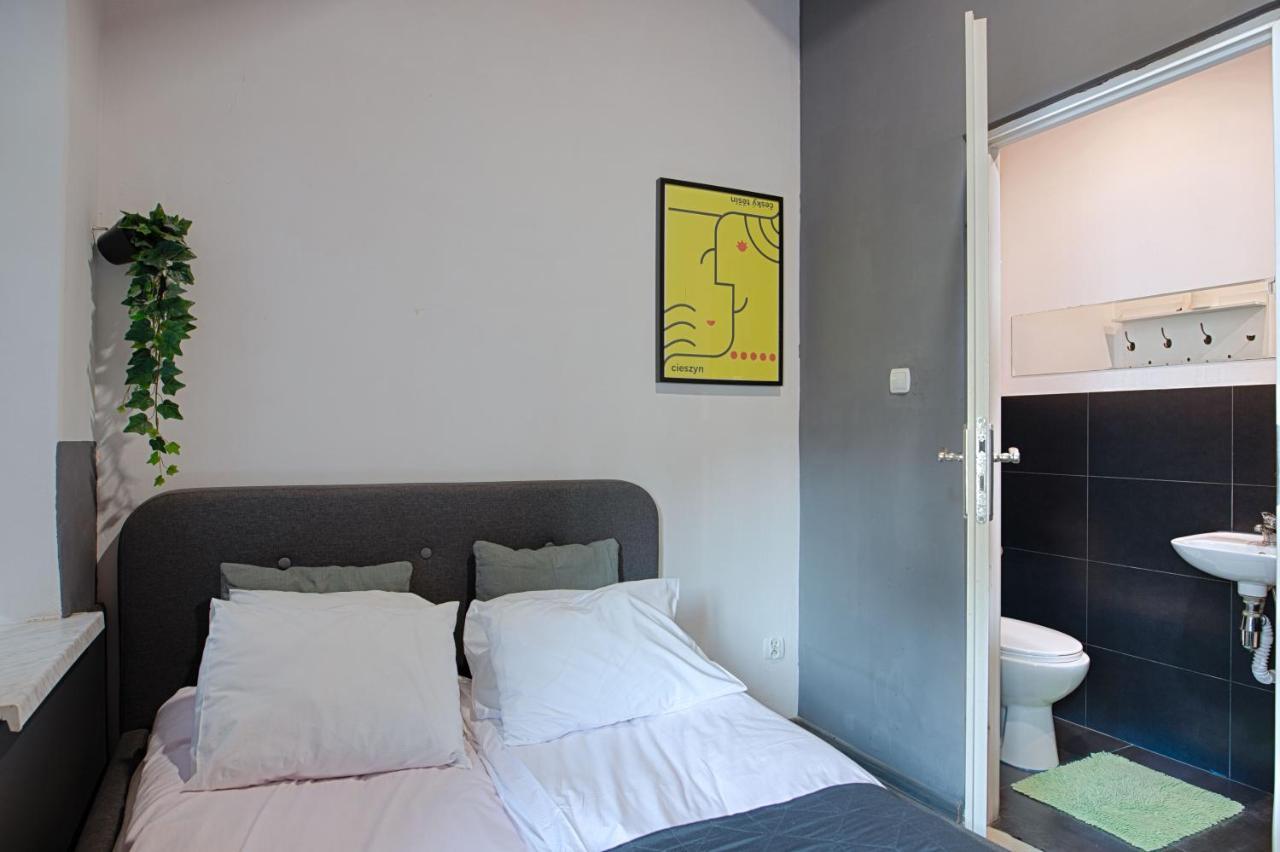3 Bros' Hostel Cieszyn เชียซึน ภายนอก รูปภาพ