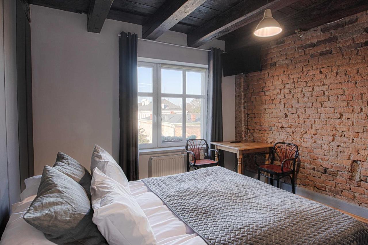 3 Bros' Hostel Cieszyn เชียซึน ภายนอก รูปภาพ