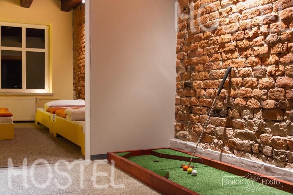 3 Bros' Hostel Cieszyn เชียซึน ภายนอก รูปภาพ