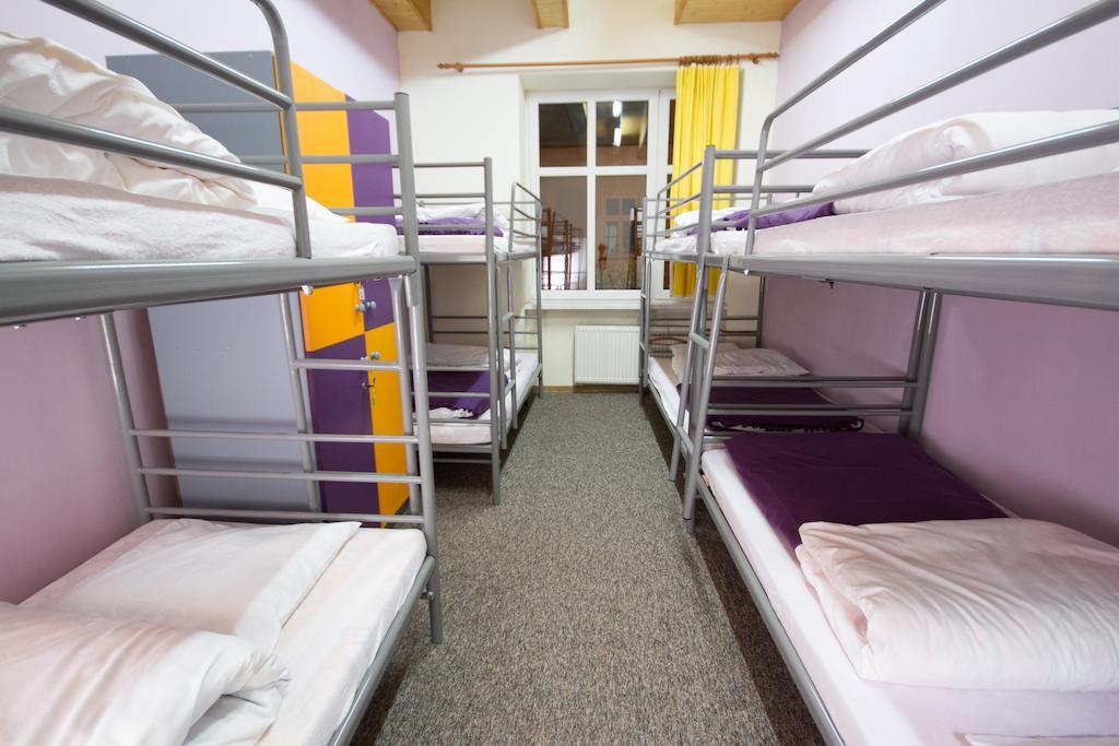 3 Bros' Hostel Cieszyn เชียซึน ห้อง รูปภาพ