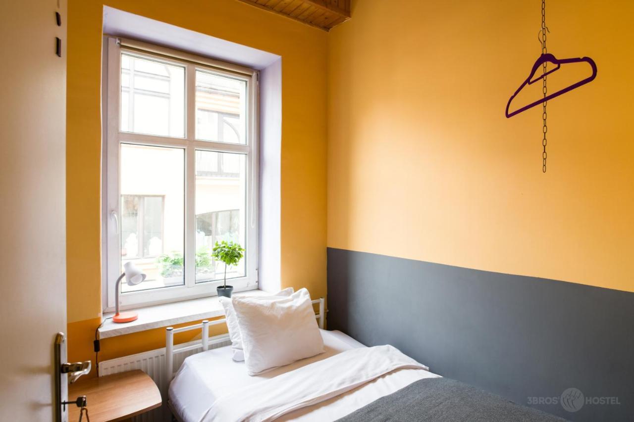 3 Bros' Hostel Cieszyn เชียซึน ภายนอก รูปภาพ