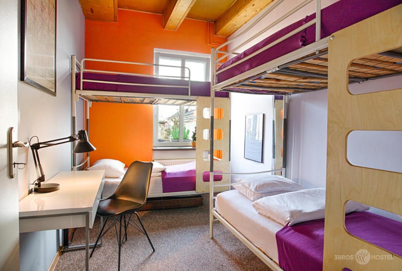3 Bros' Hostel Cieszyn เชียซึน ภายนอก รูปภาพ